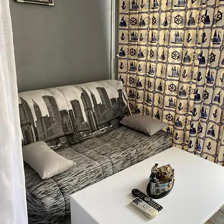 Апартаменти Studio Rdc Centre Naturiste Агд